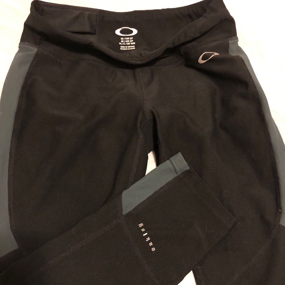 Oakley active Capri pants